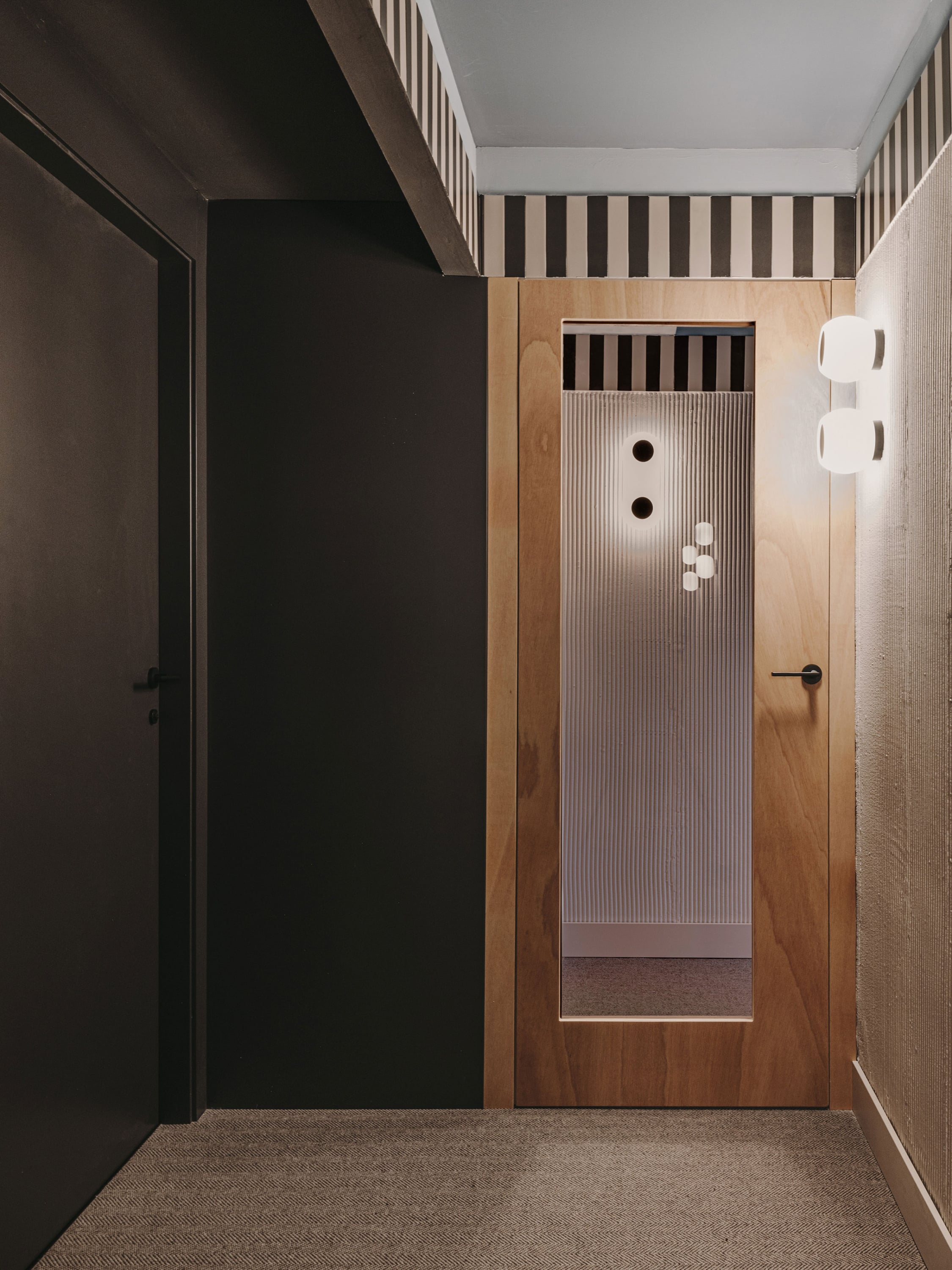 Carpinteria Valencia Madera svg+xml;charset=utf